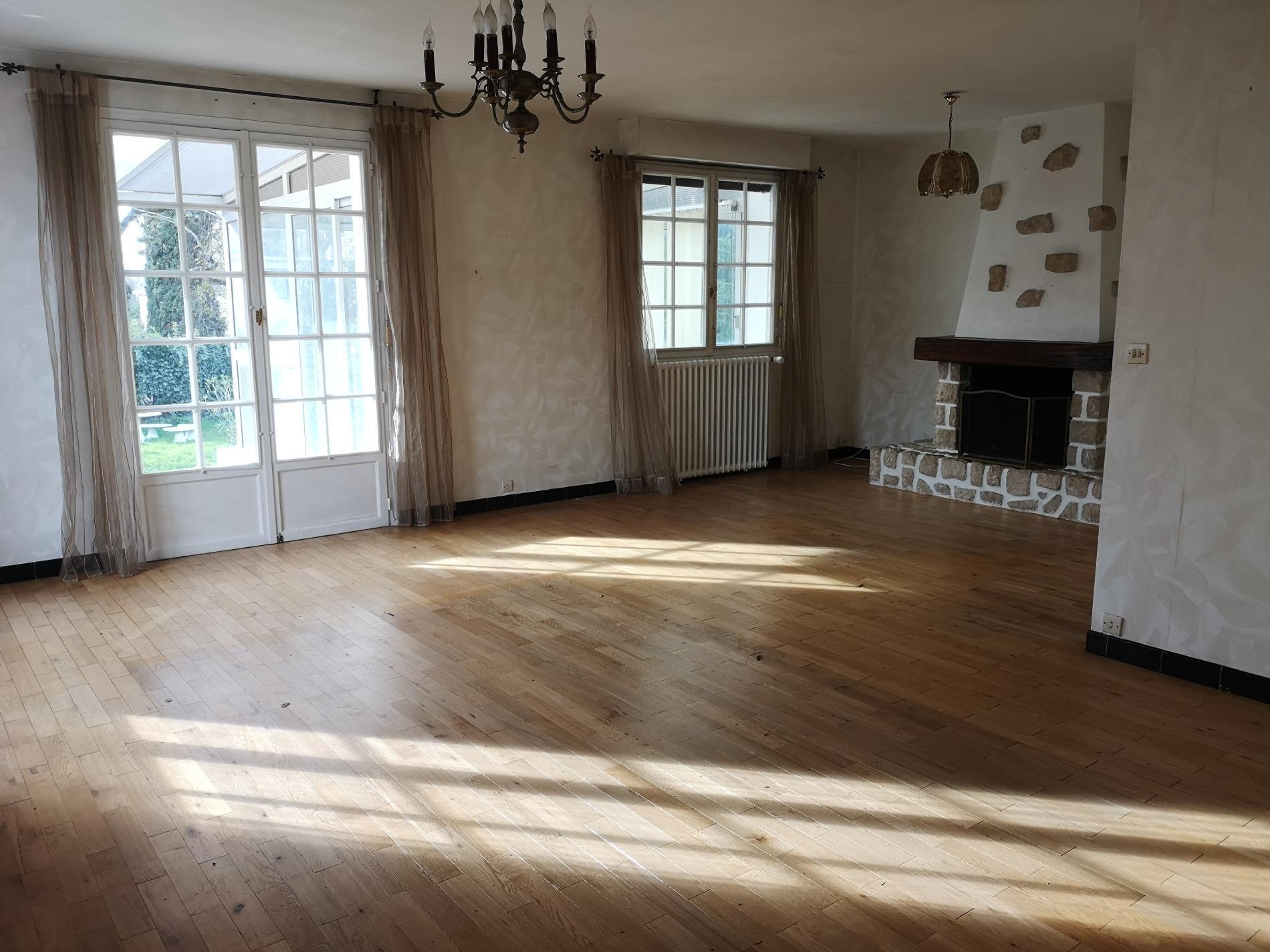 maison type 8 proche tramway ANGERS