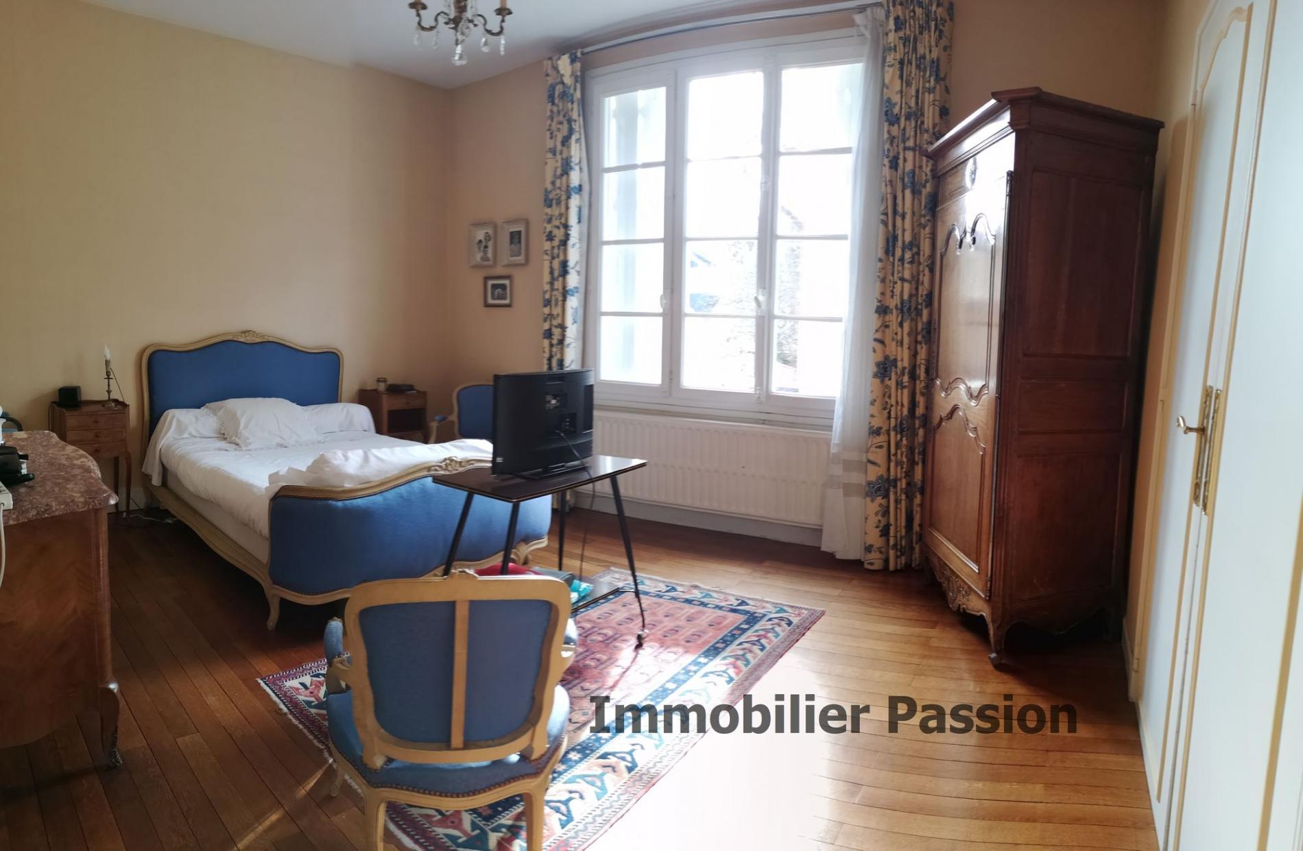 maison 400 m² hab. SAUMUR proche gare