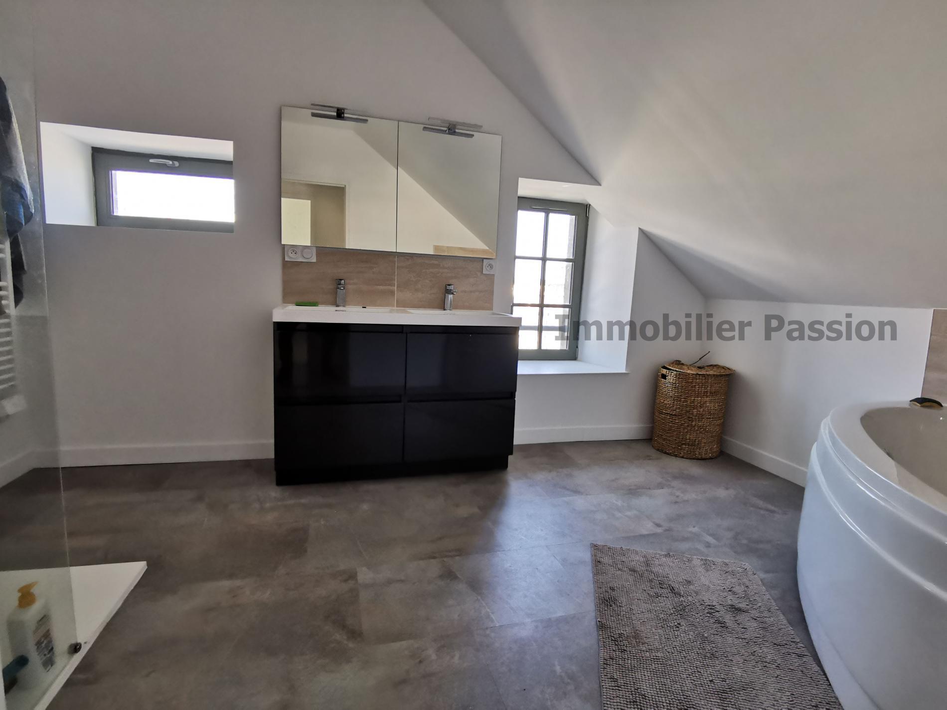 maison ancienne 143 M² hab SEGRE CENTRE