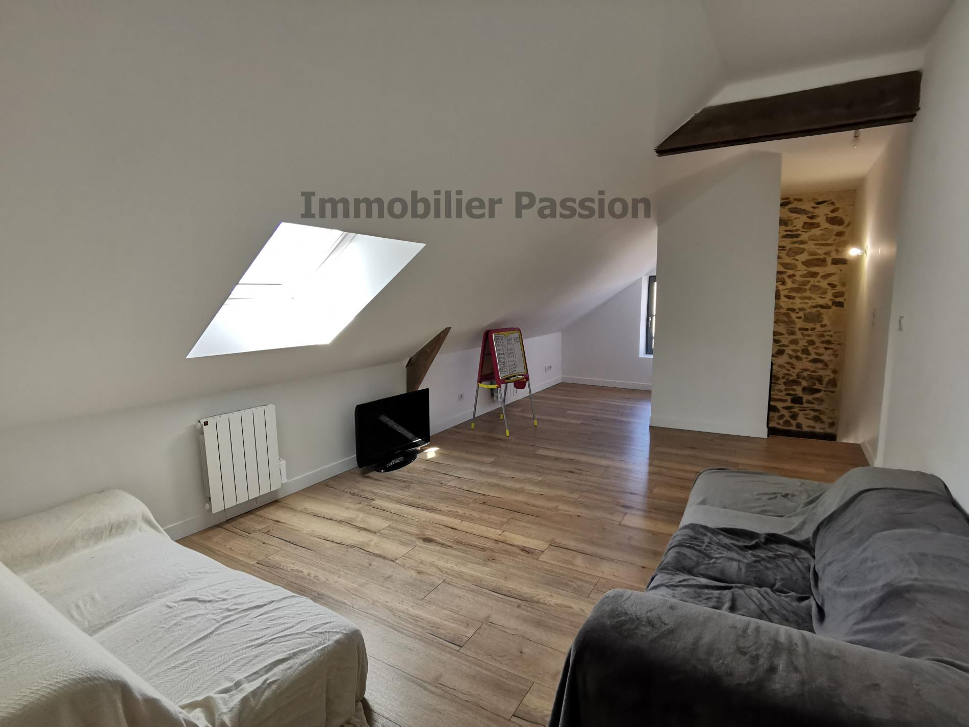 maison ancienne 143 M² hab SEGRE CENTRE