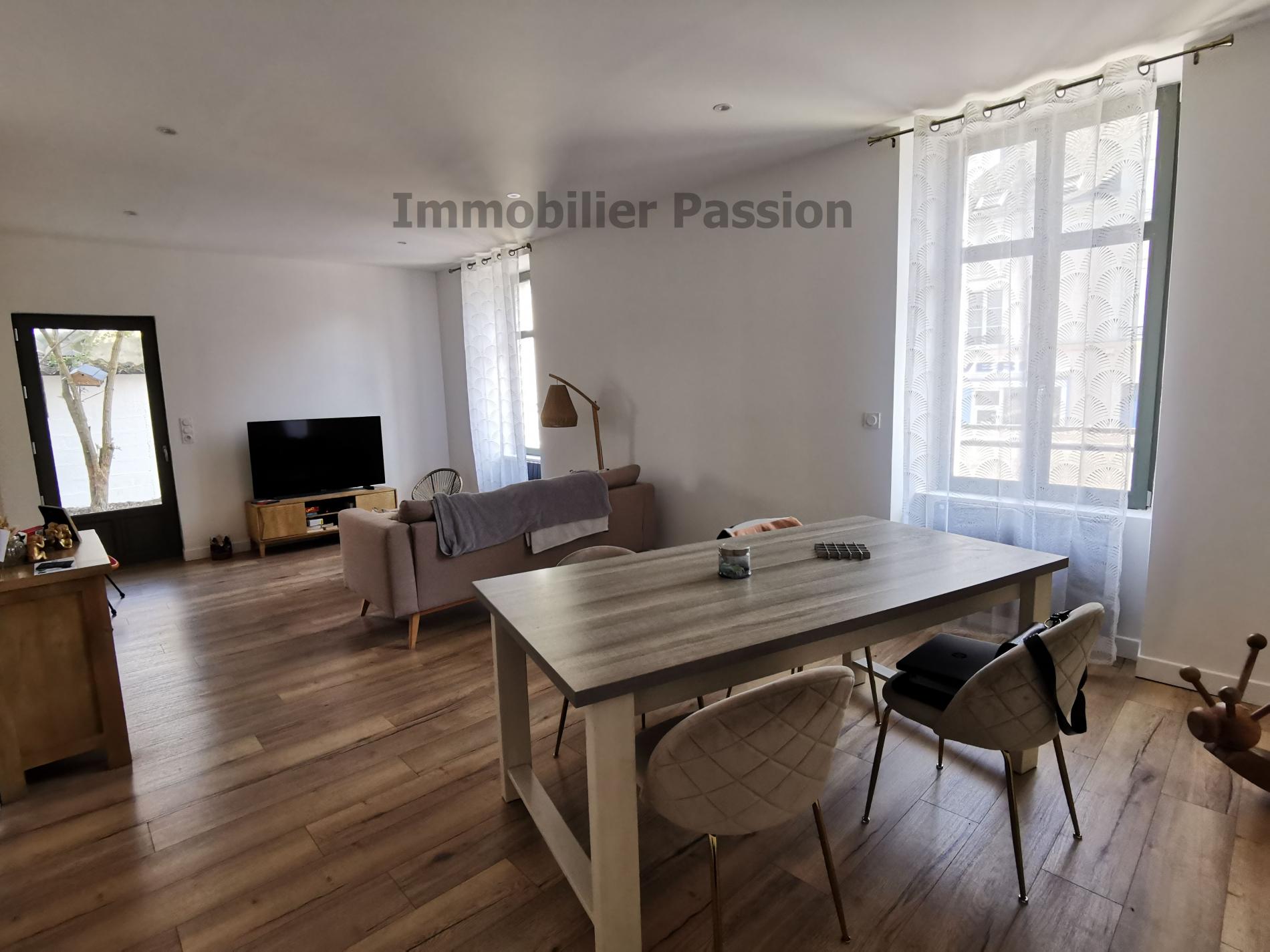 maison ancienne 143 M² hab SEGRE CENTRE