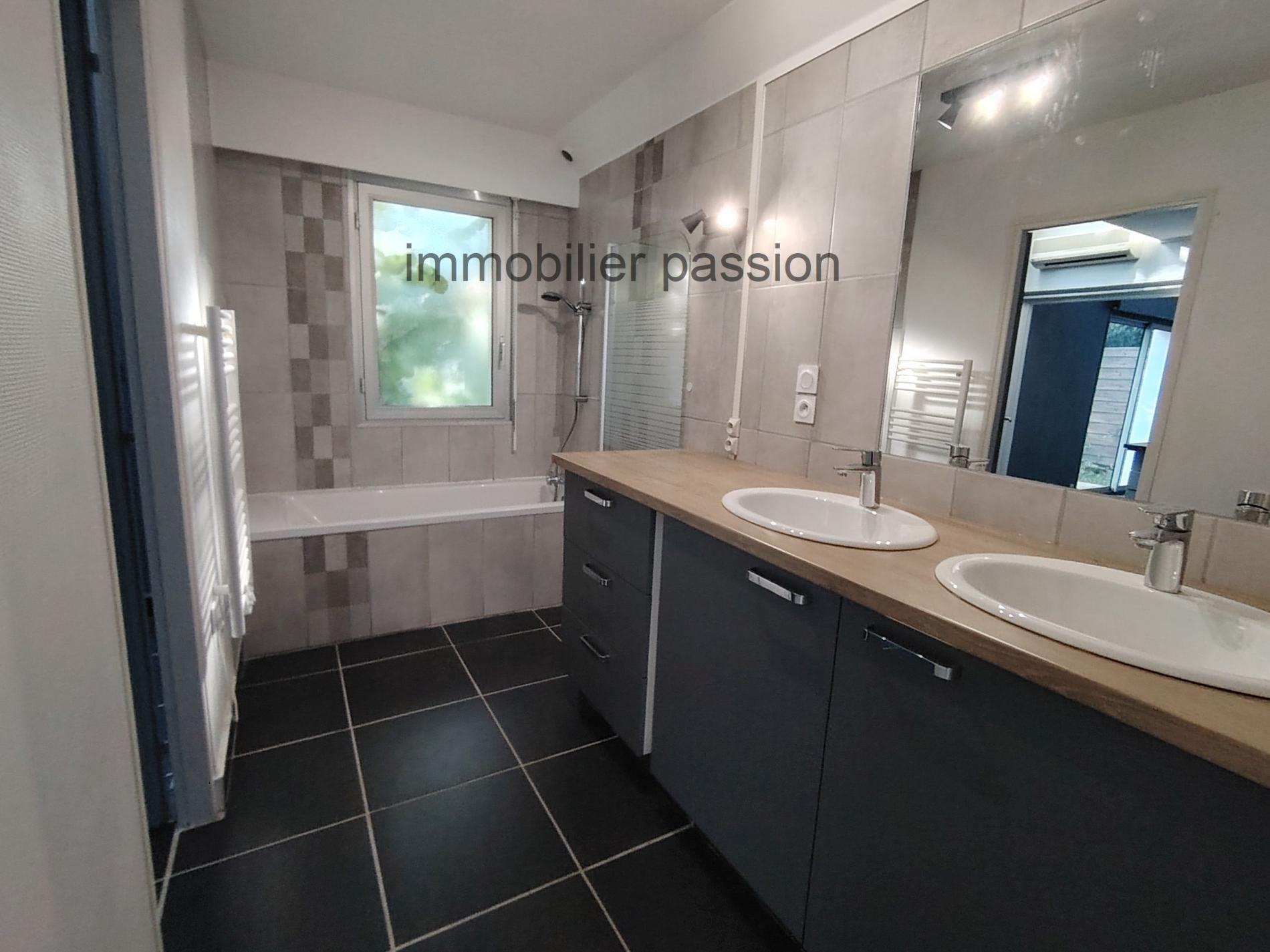 maison atytique 204 m² hab ANGERS-parc de la Garenne