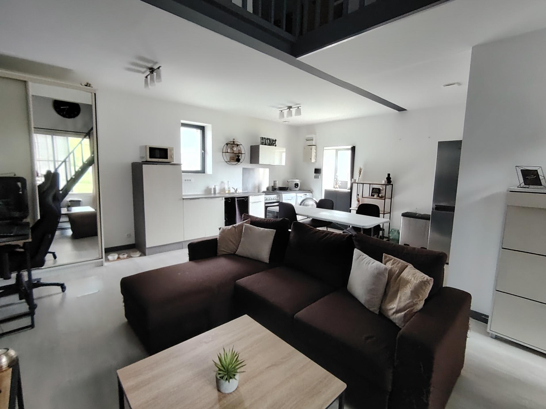 longère rénovée 188 m²-240 m² au sol-ST GEORGES SUR LOIRE
