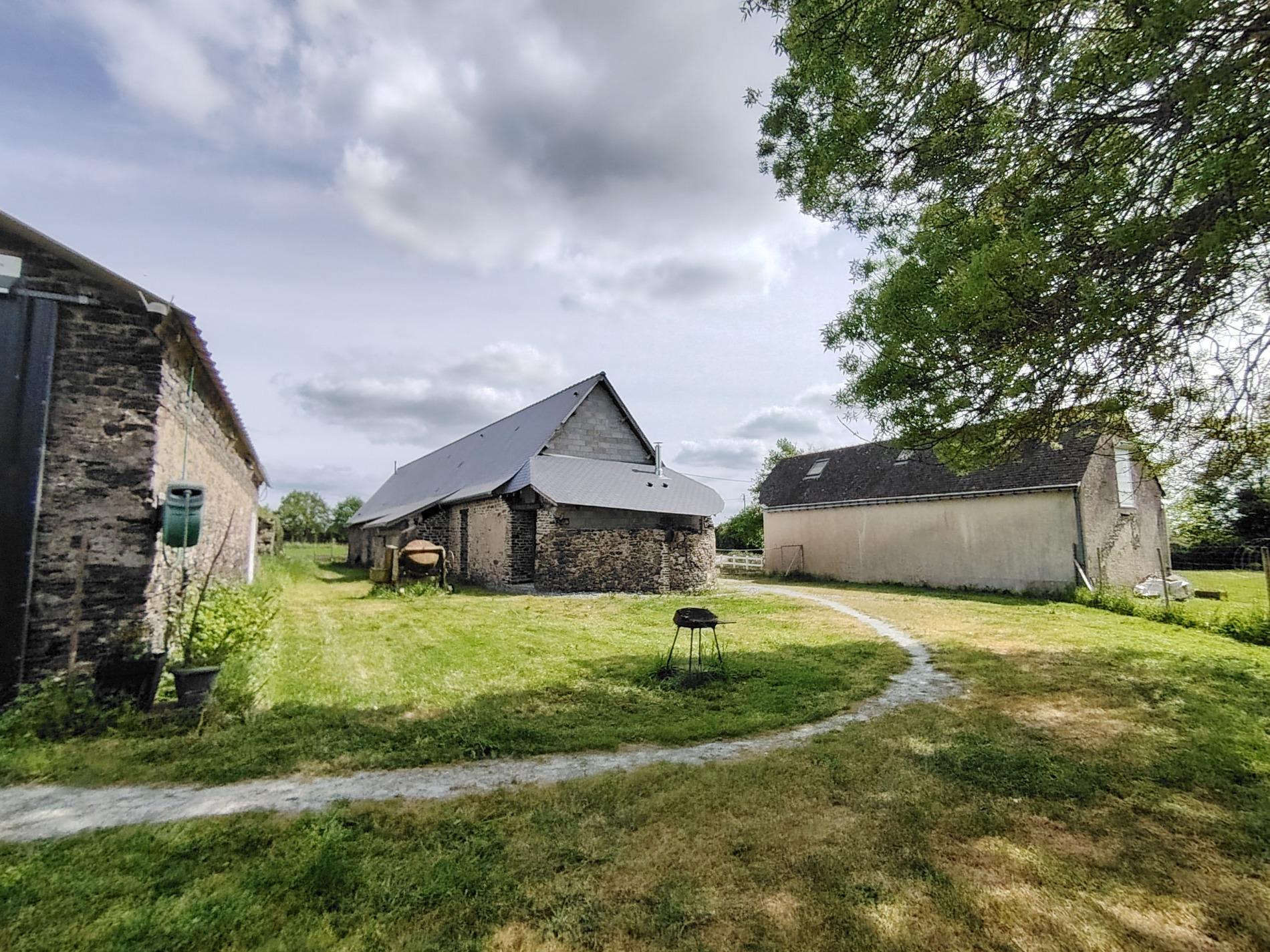 longère rénovée 188 m²-240 m² au sol-ST GEORGES SUR LOIRE