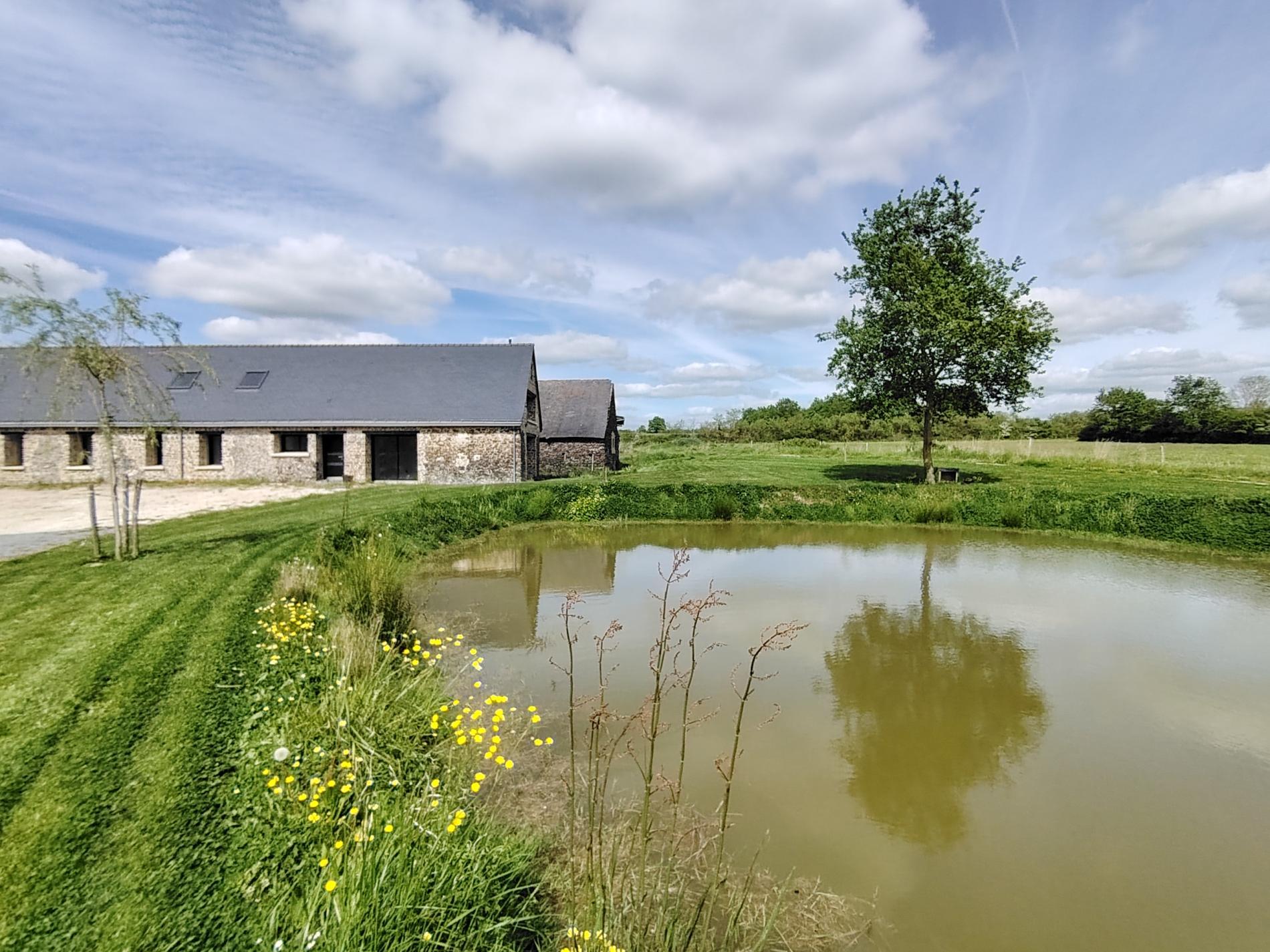 longère rénovée 188 m²-240 m² au sol-ST GEORGES SUR LOIRE