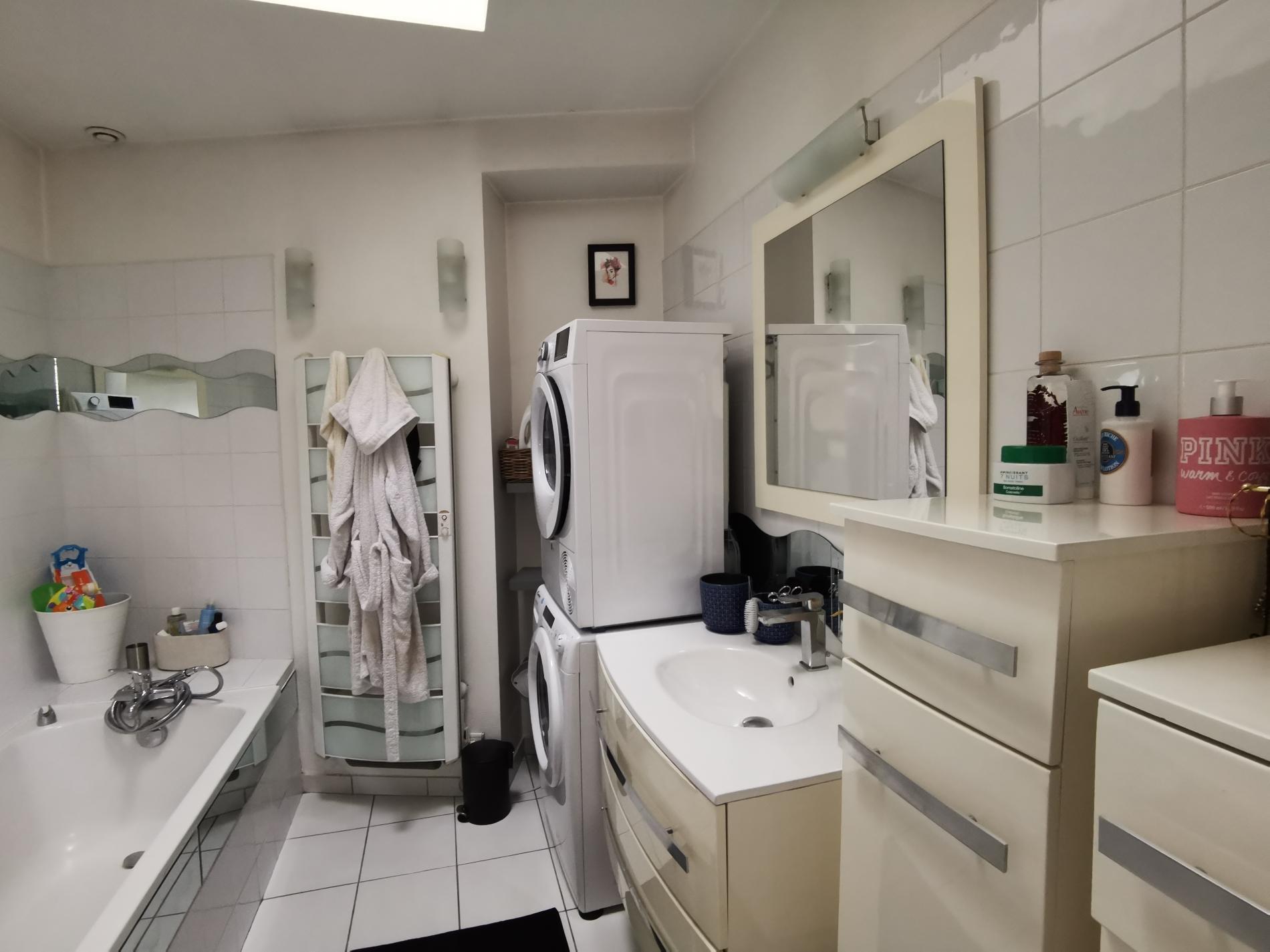 maison contemporaine 190 m² hab. ANGERS CHATENAY-7 SONNETTES