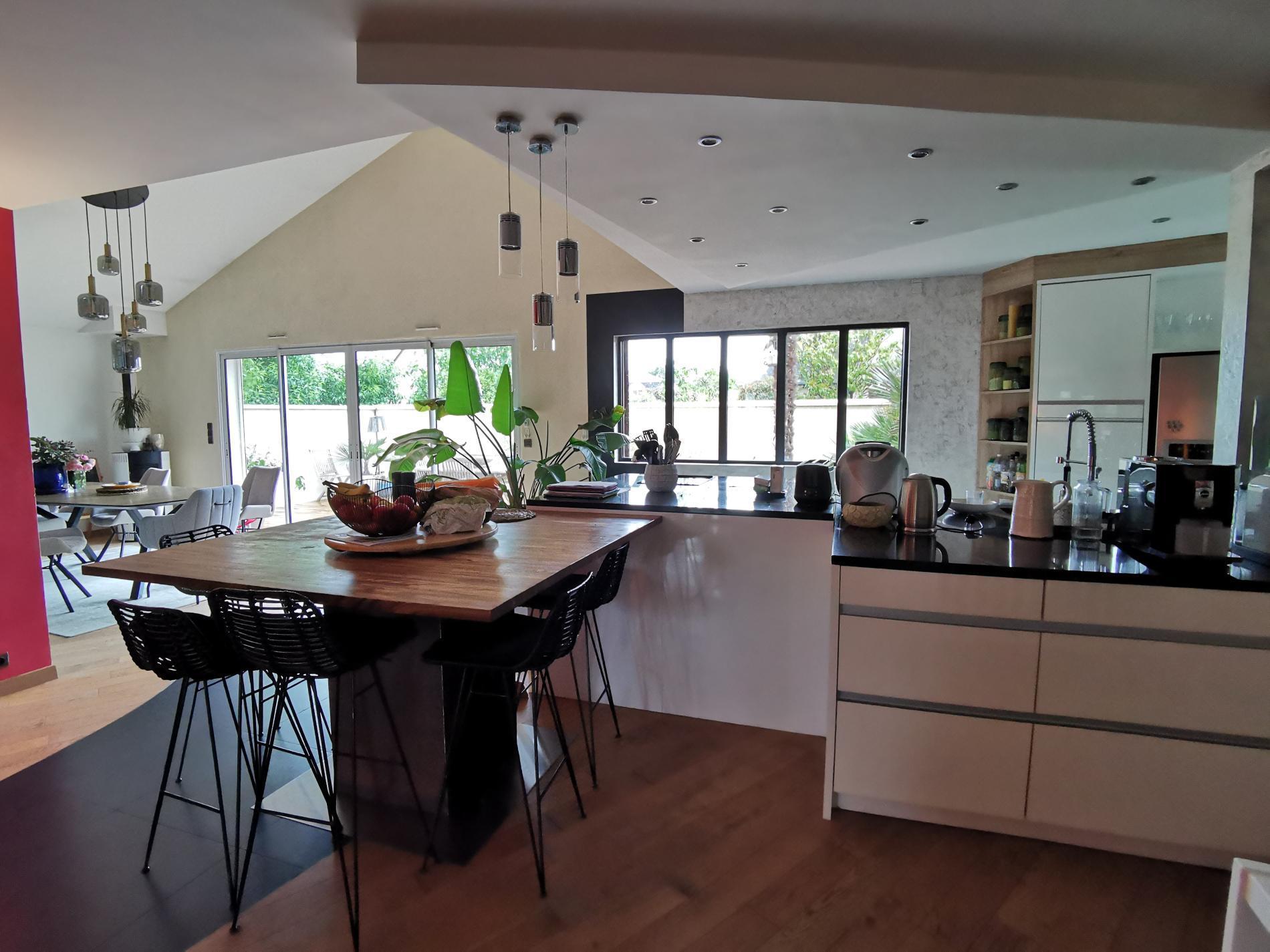 maison contemporaine 190 m² hab. ANGERS CHATENAY-7 SONNETTES