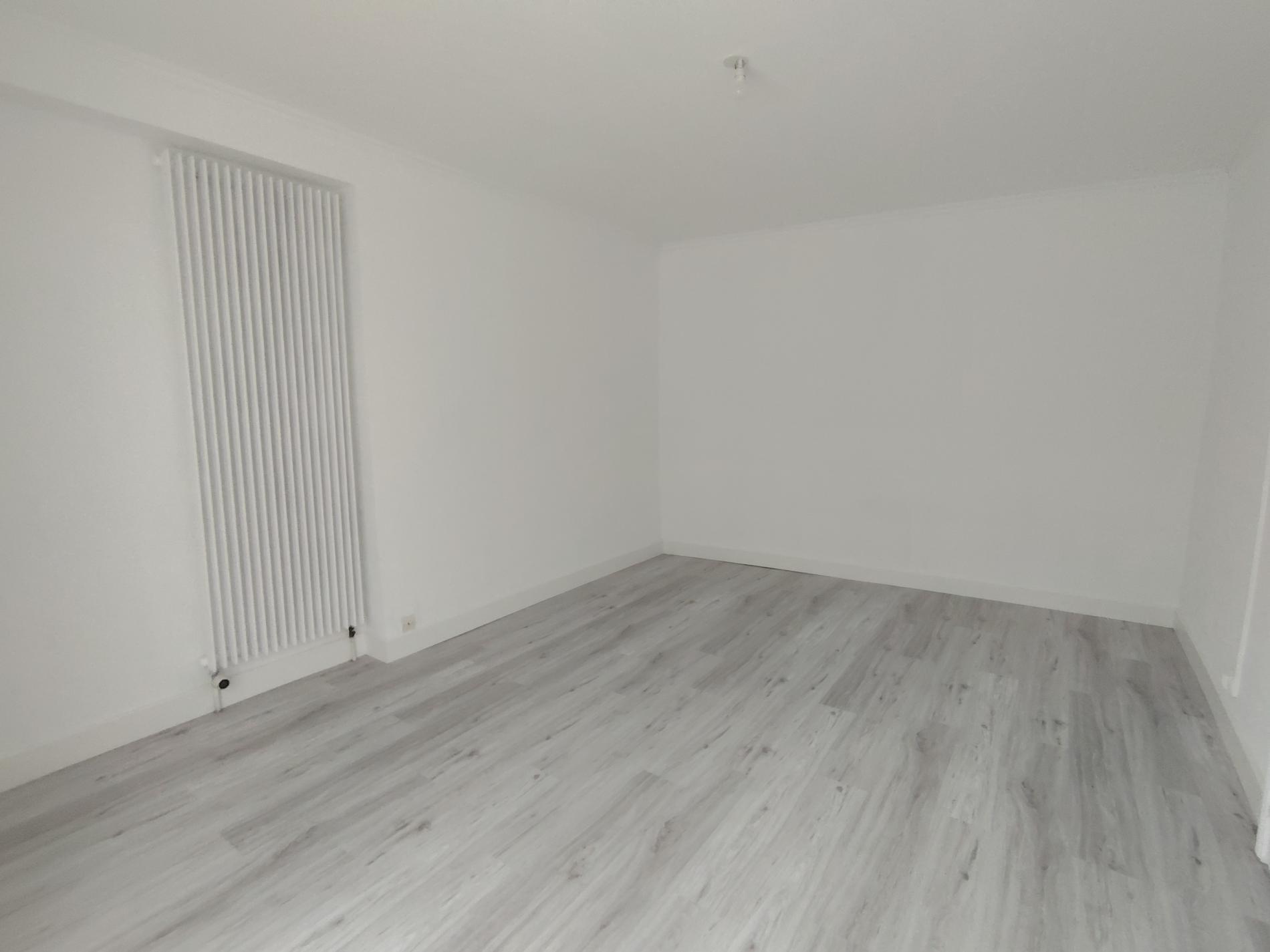 maison TYPE 5 - 87 m² hab, AVRILLE