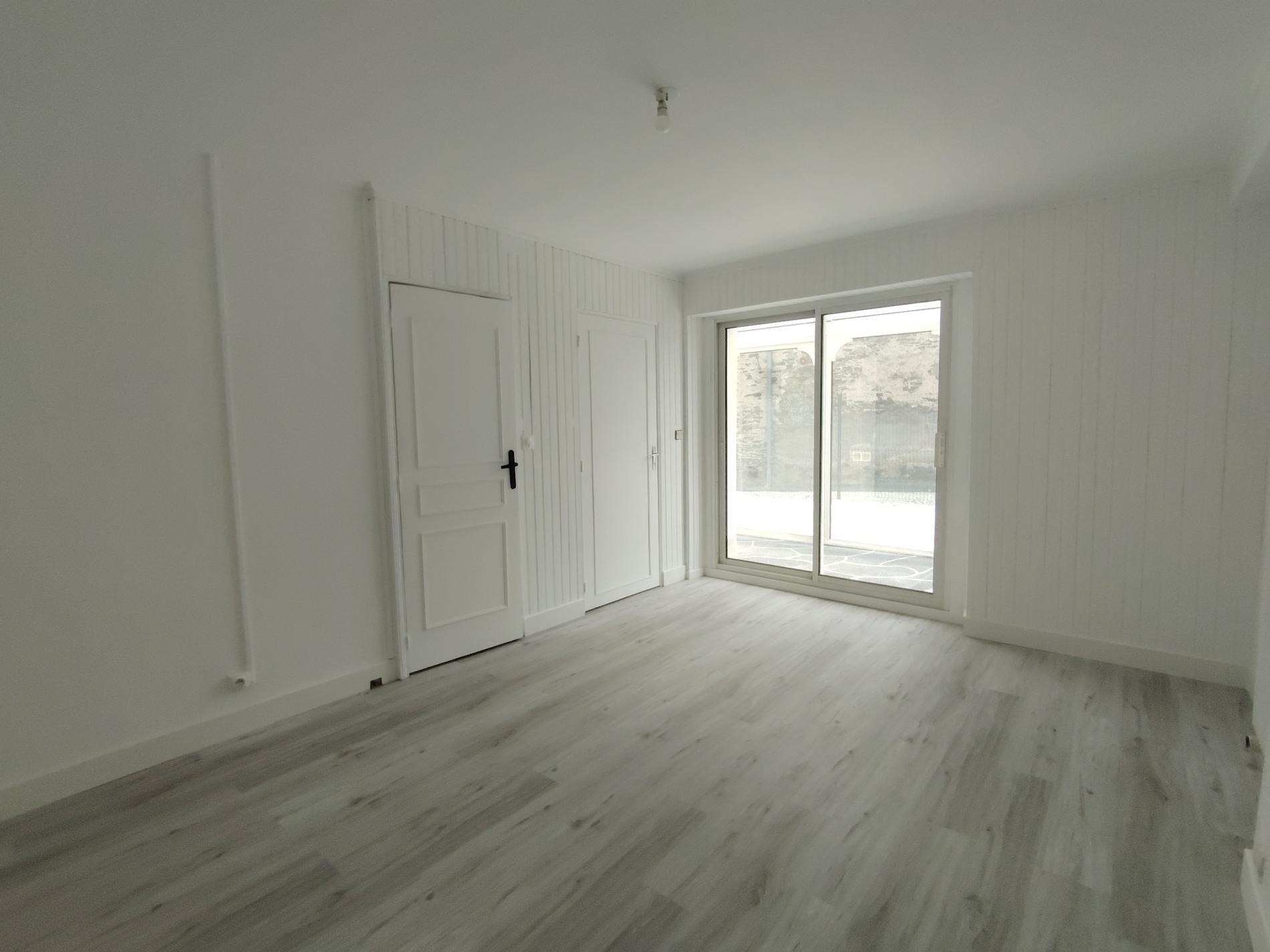 maison TYPE 5 - 87 m² hab, AVRILLE