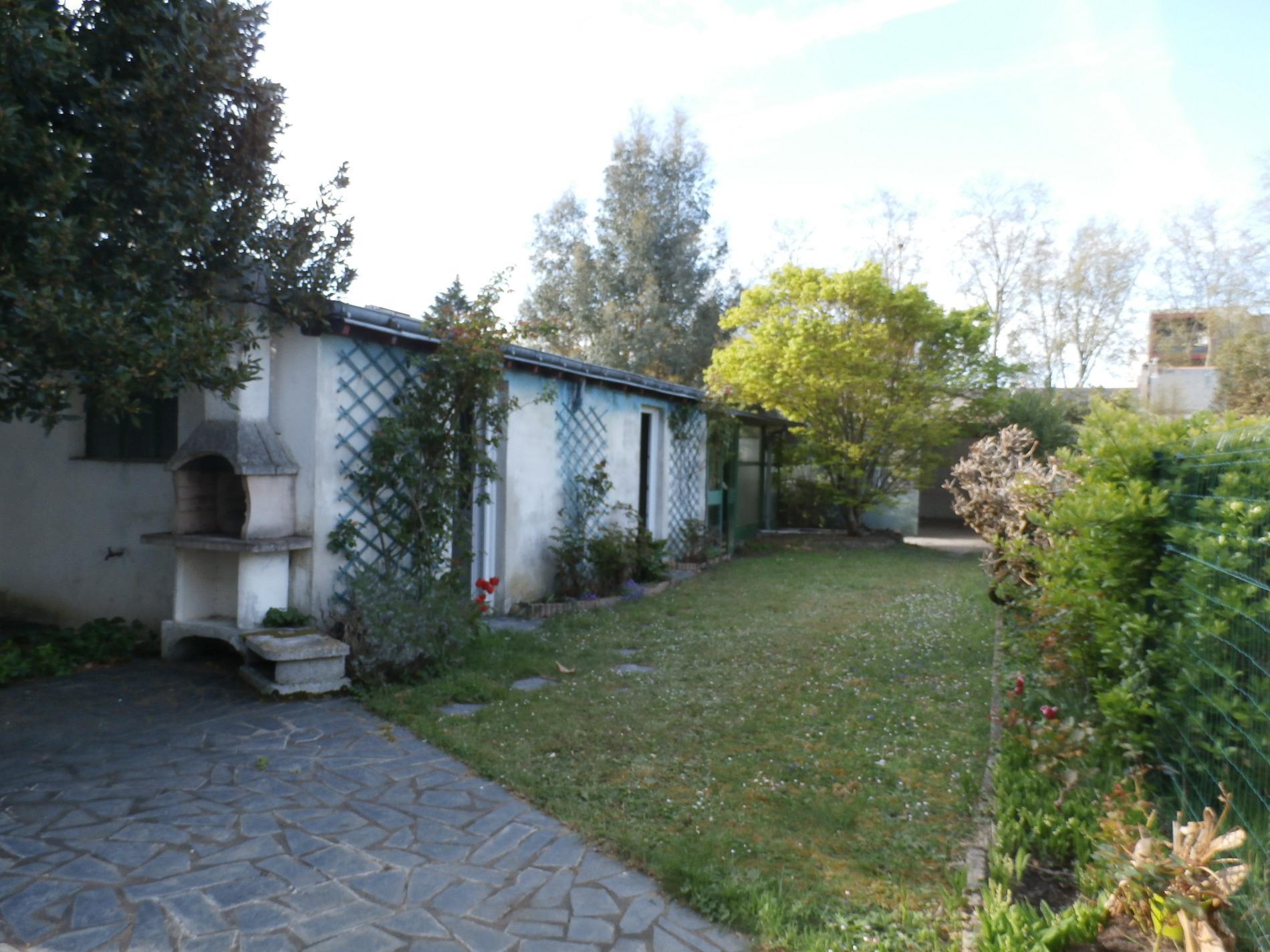 Maison ANGERS + Dépendances