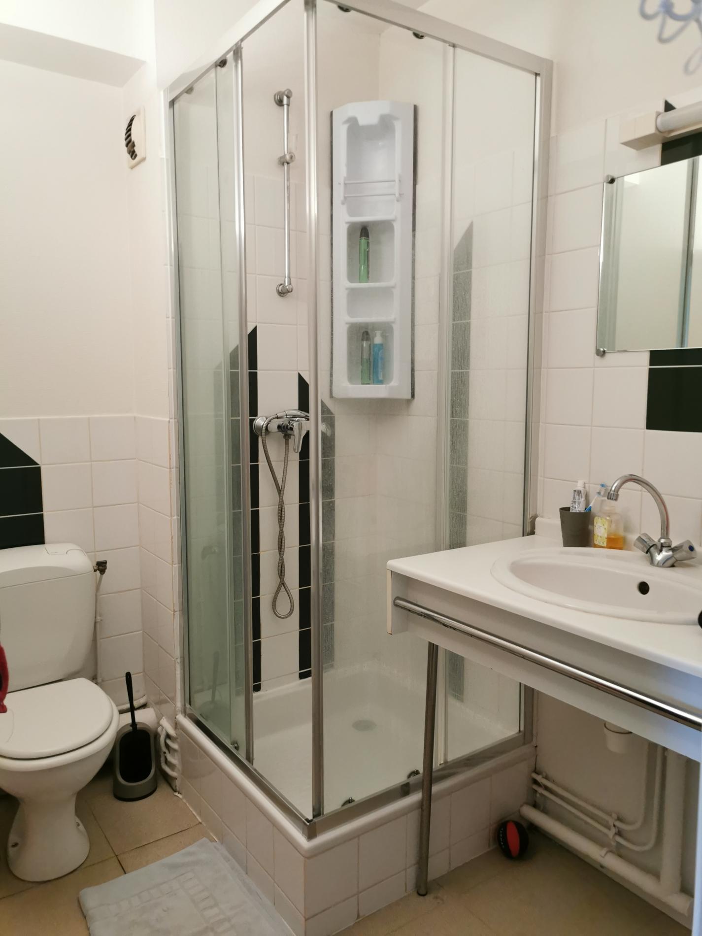 studio avec parking proche lafayette